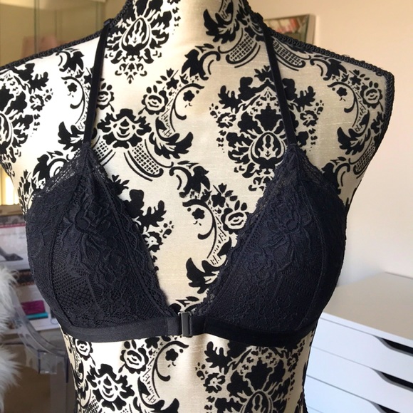 Triumph Darling Black Lace Triangle Bra, Size S - Picture 1 of 4